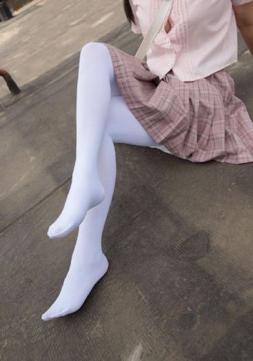 3d 触手 无尽 粗暴 蹂躏h_十万网红美女美酱