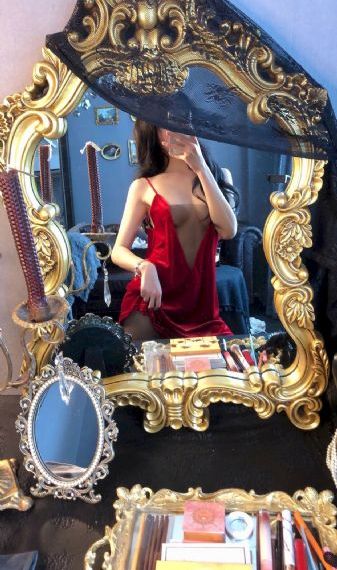 妈妈年轻的朋友_HD日韩免费观看
