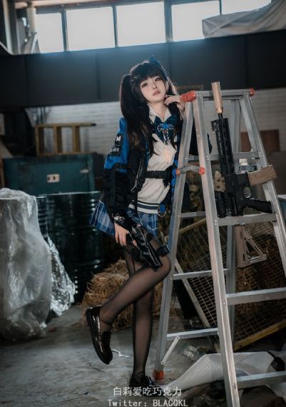 谜人的保母_国产在线视频