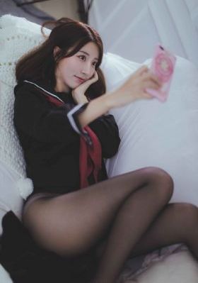 女人两腿打开让男人添野外视频_超清完整版观看